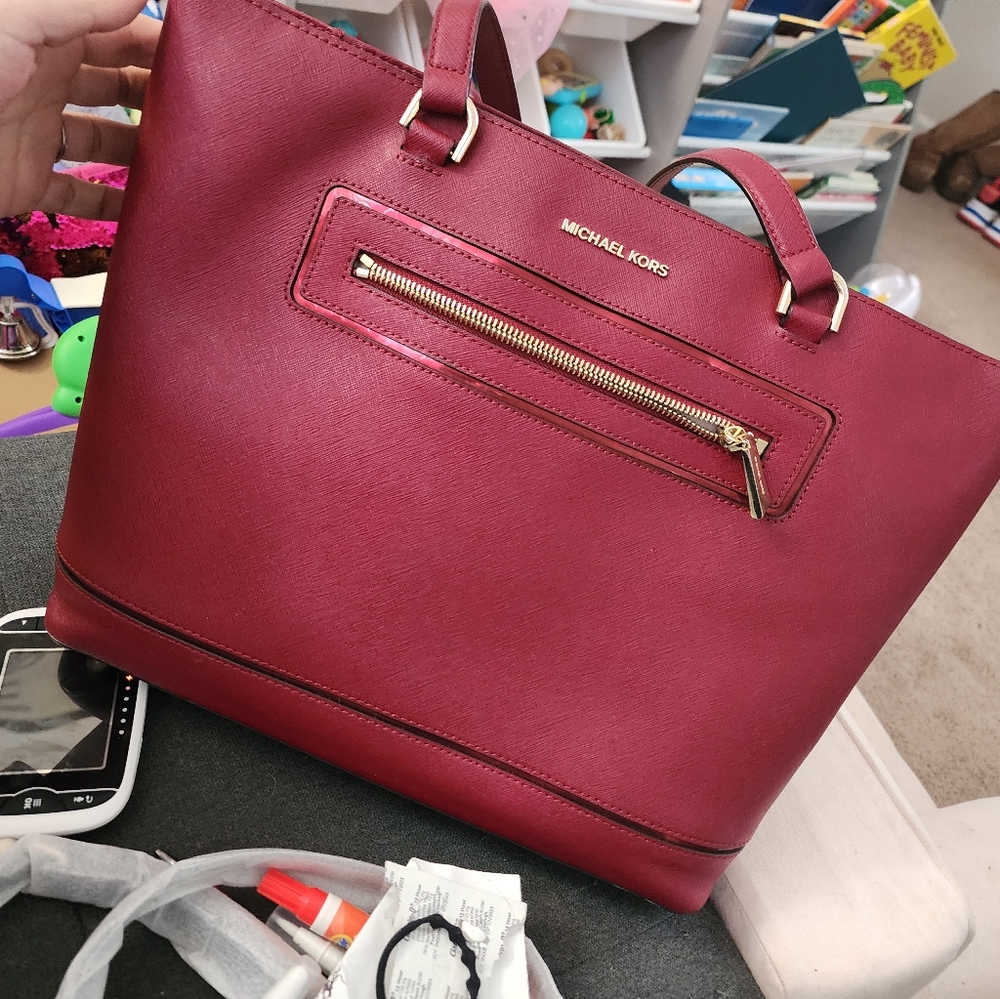Michael Kors purse